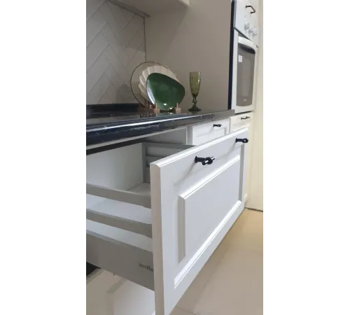 Кухня Ницца Royal 2800 Blanco МДФ прямая